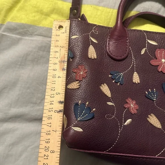 Portland Leather Raindrop Crossbody Floral Embroidered Burgundy Bag - Picture 8 of 13